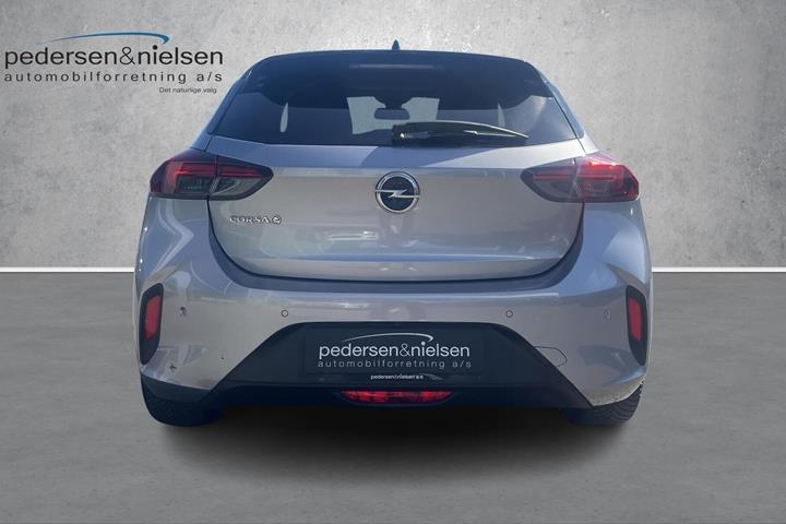Grå Opel Corsa-e fra 2021