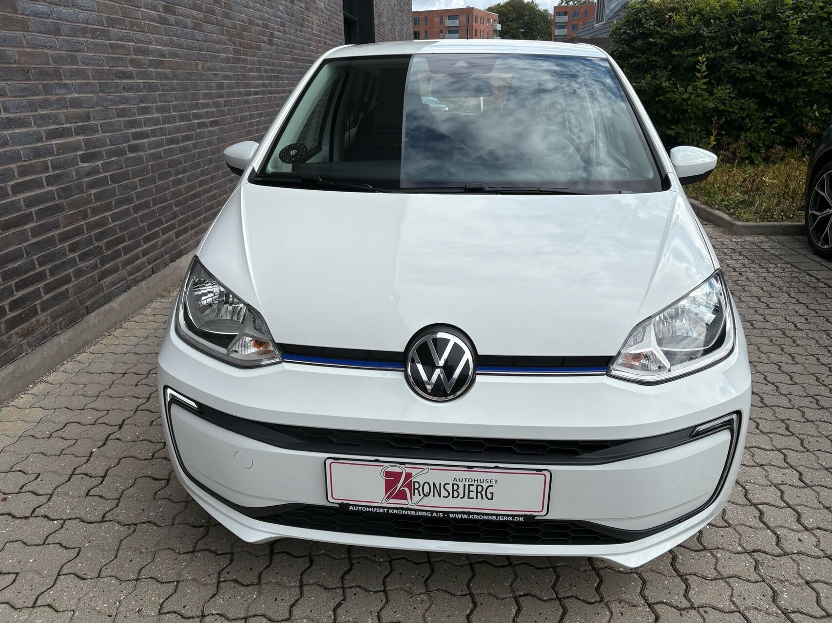 Hvid VW e-up fra 2021