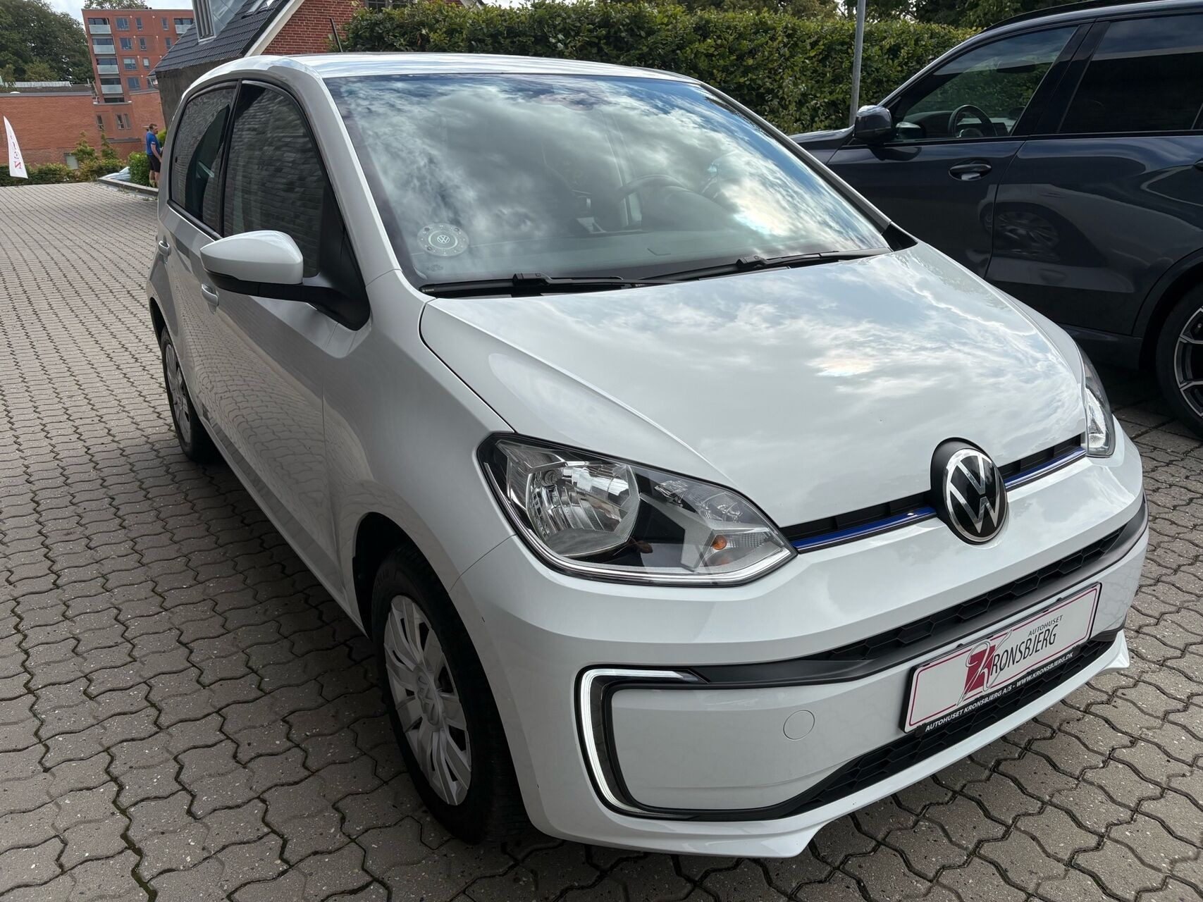 Hvid VW e-up fra 2021