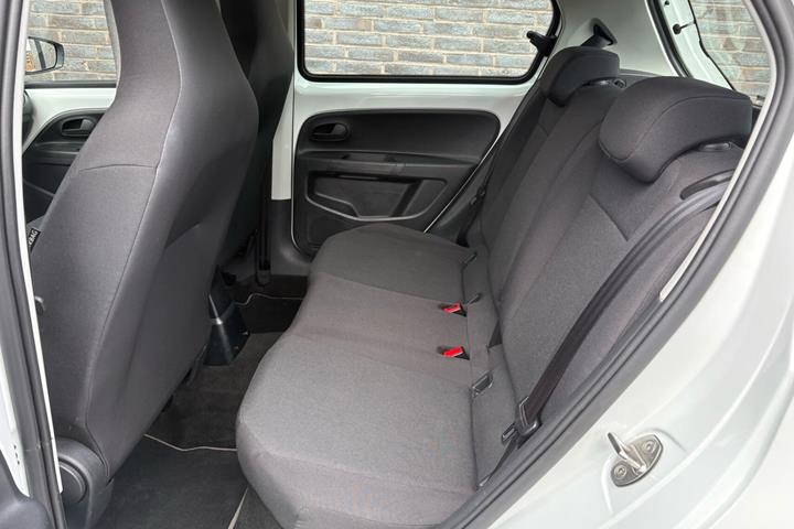 Hvid VW e-up fra 2021
