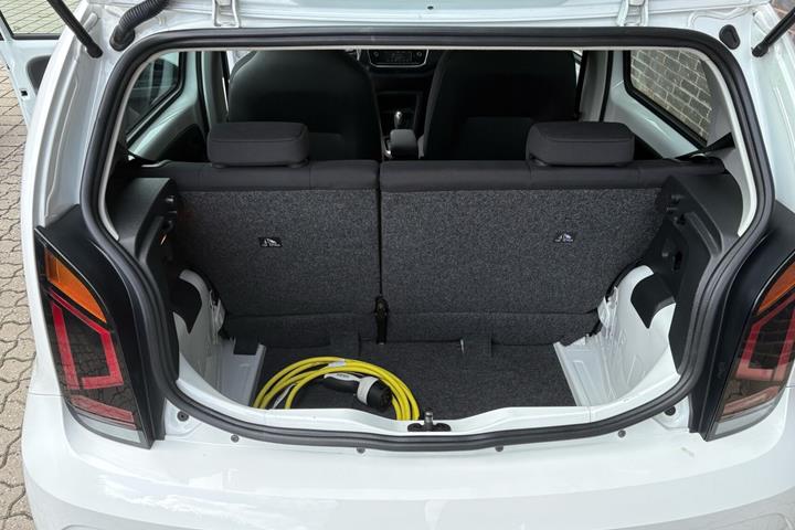 Hvid VW e-up fra 2021