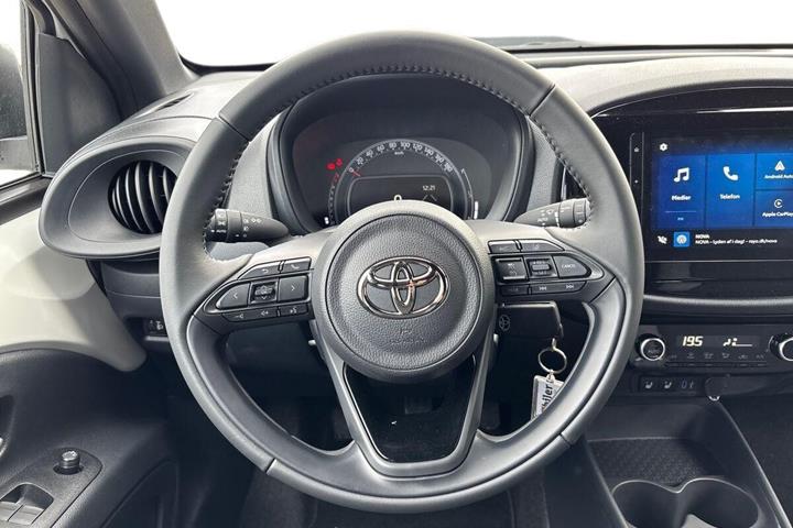 Hvid Toyota Aygo X fra 2025