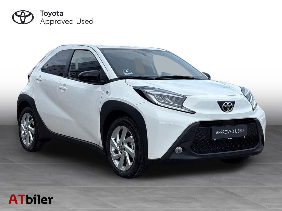 Hvid Toyota Aygo X fra 2025