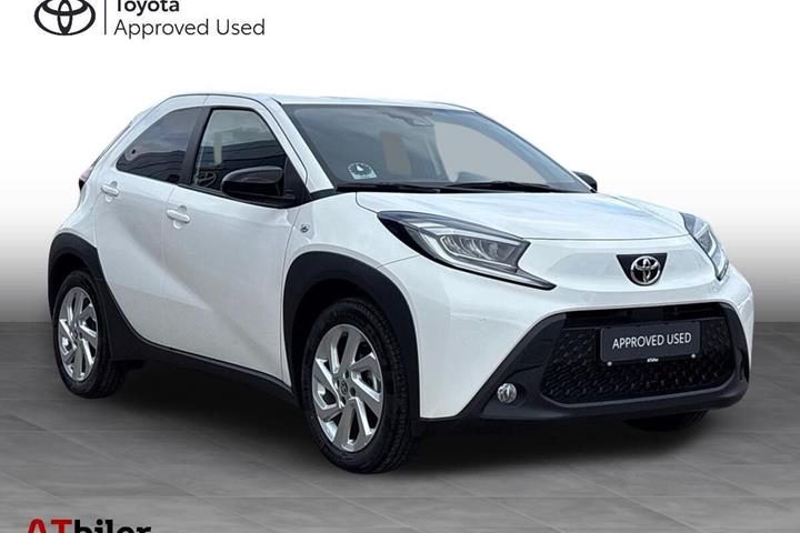 Hvid Toyota Aygo X fra 2025