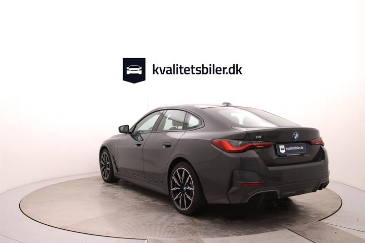 Grå BMW i4 fra 2022