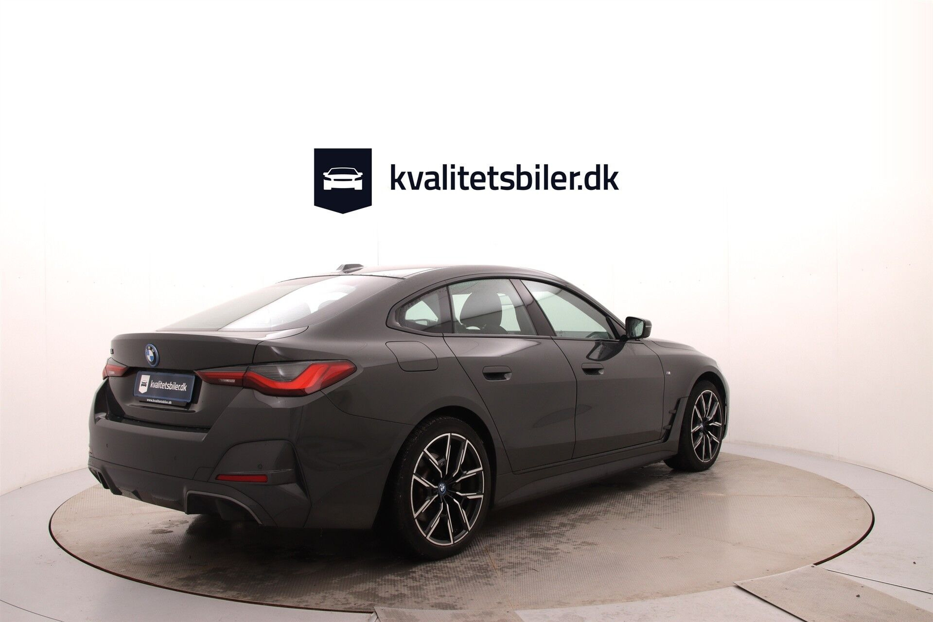 Grå BMW i4 fra 2022