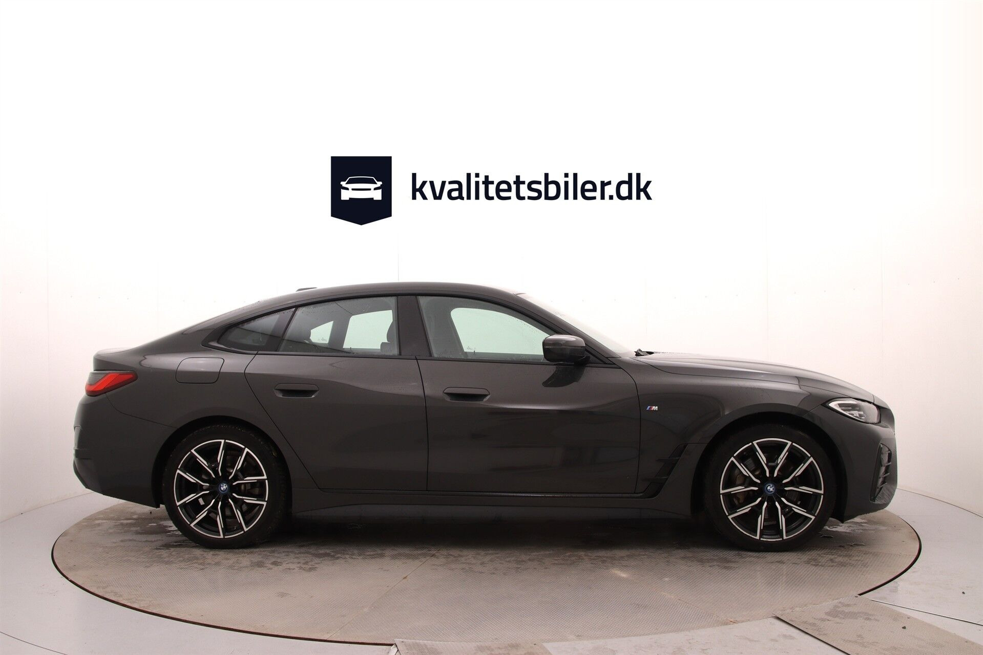 Grå BMW i4 fra 2022