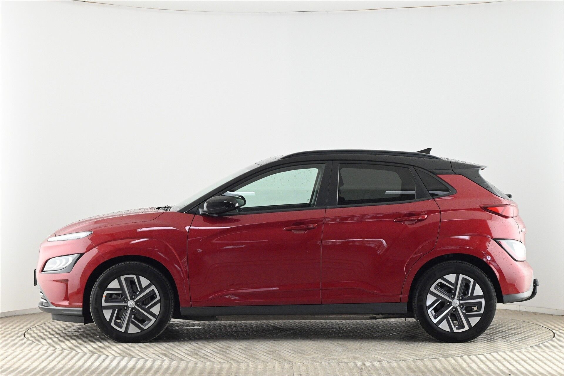 Rød Hyundai Kona fra 2022