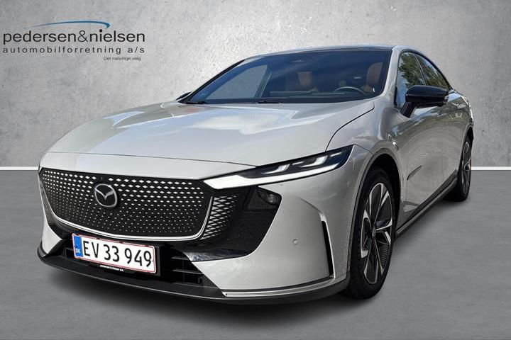 Grå Mazda 6e fra 2026