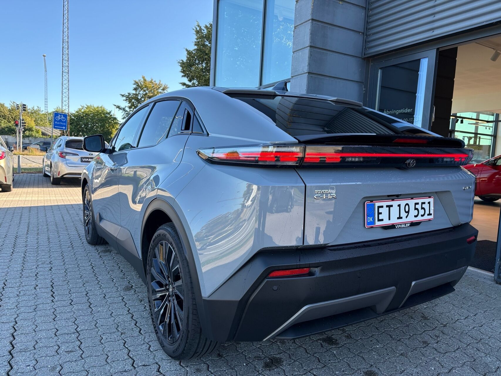 Grå Toyota Toyota C-HR+ fra 2026