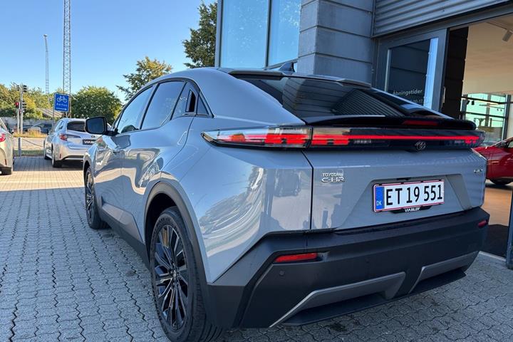 Grå Toyota Toyota C-HR+ fra 2026