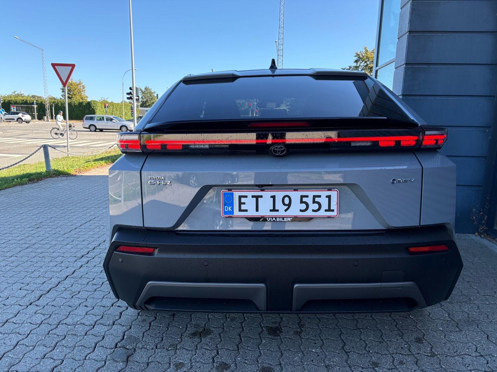 Grå Toyota Toyota C-HR+ fra 2026