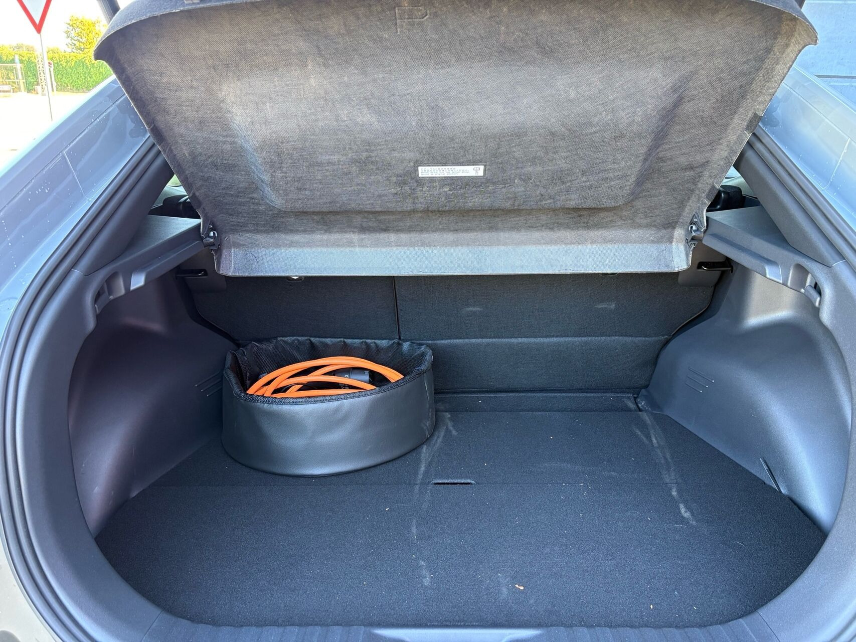 Grå Toyota Toyota C-HR+ fra 2026