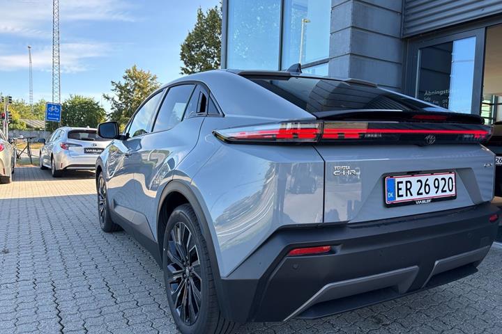 Grå Toyota Toyota C-HR+ fra 2026