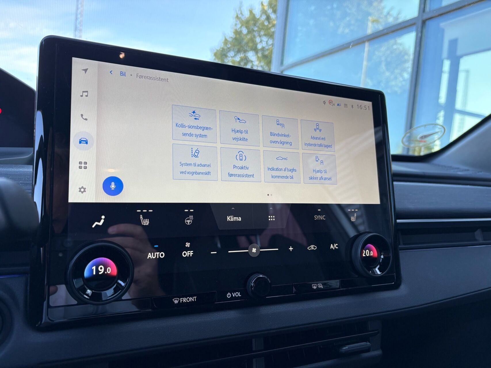 Grå Toyota Toyota C-HR+ fra 2026