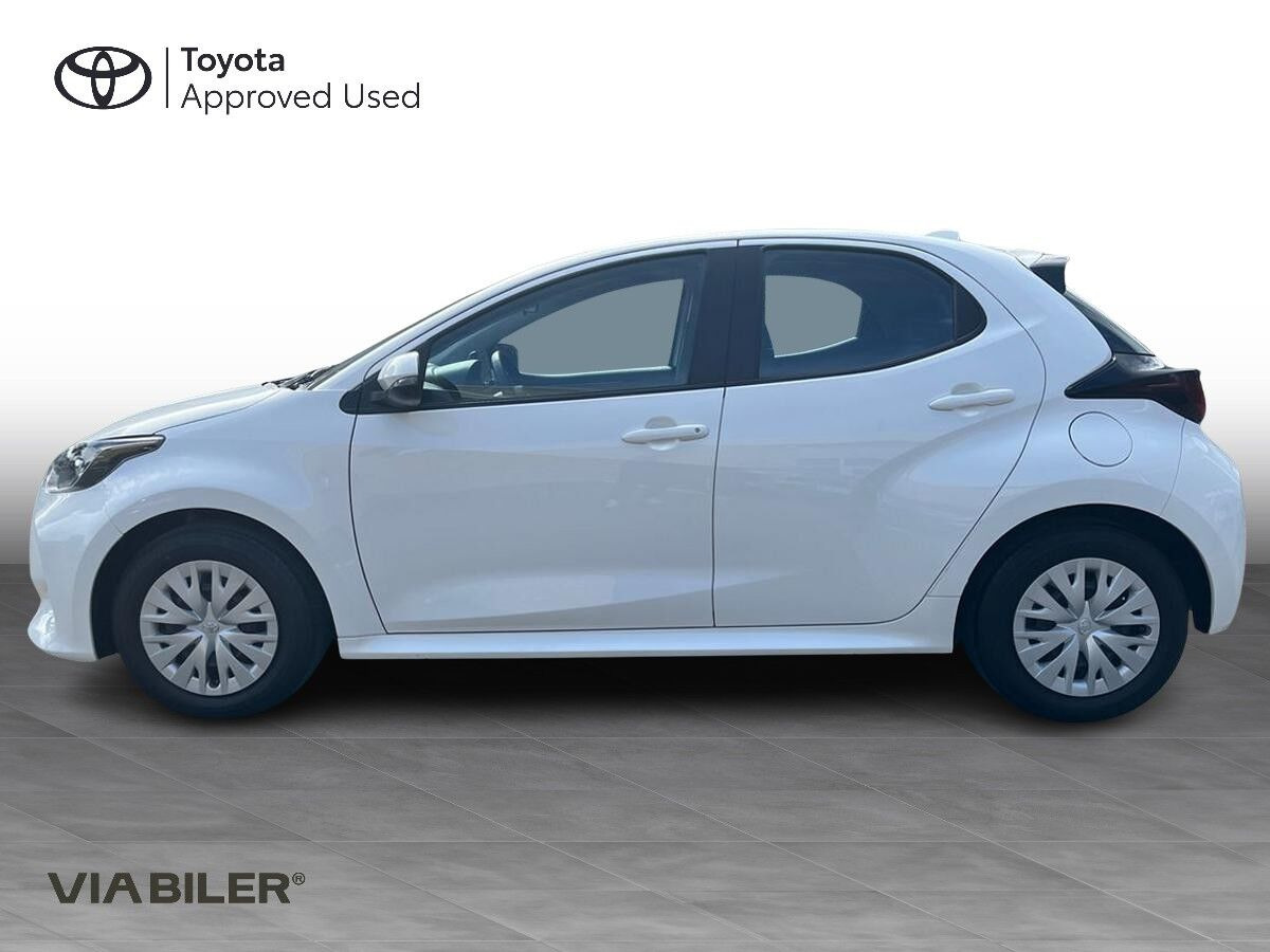 Hvid Toyota Yaris fra 2022