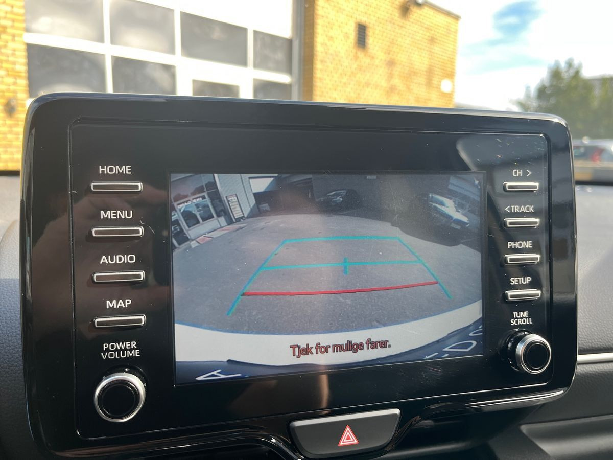 Hvid Toyota Yaris fra 2022