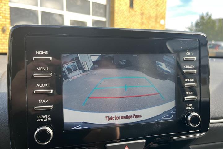 Hvid Toyota Yaris fra 2022