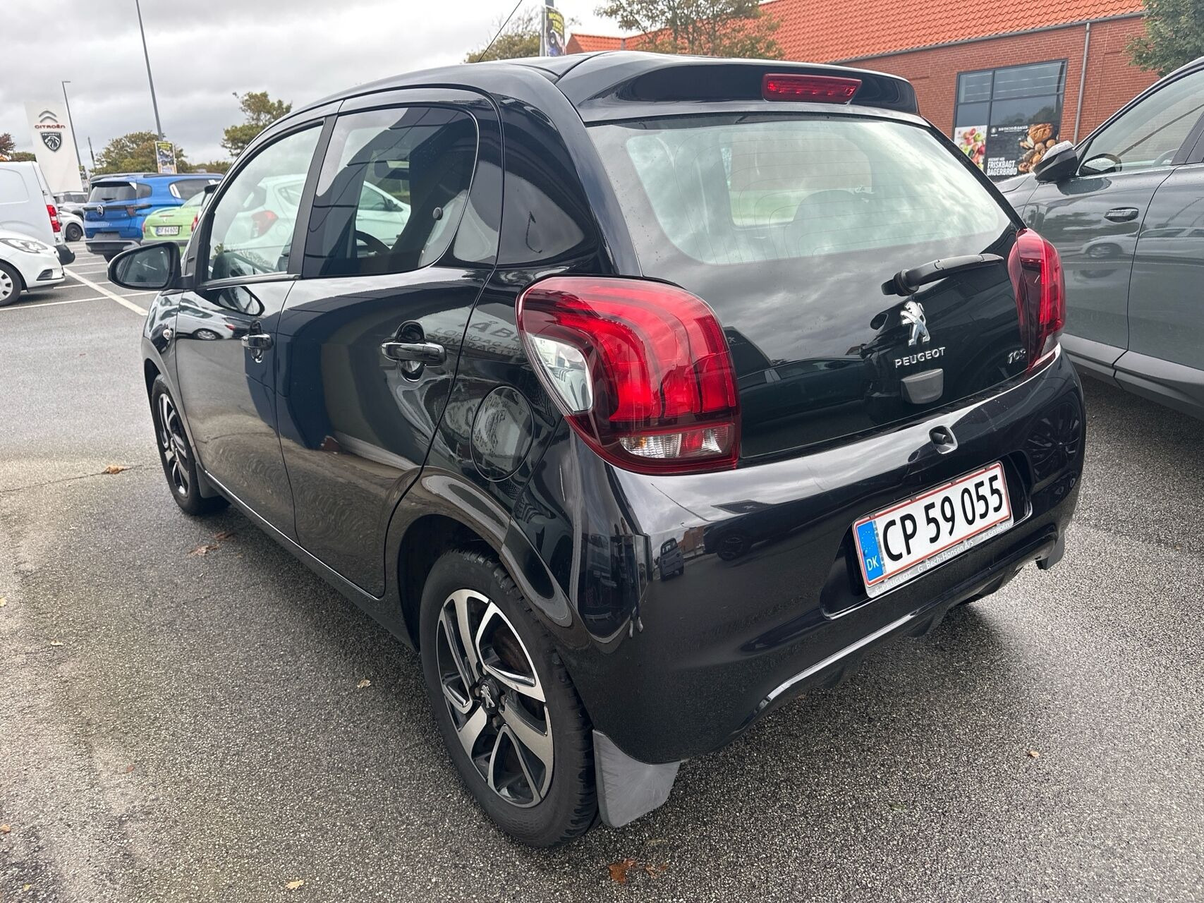 Sort Peugeot 108 fra 2020