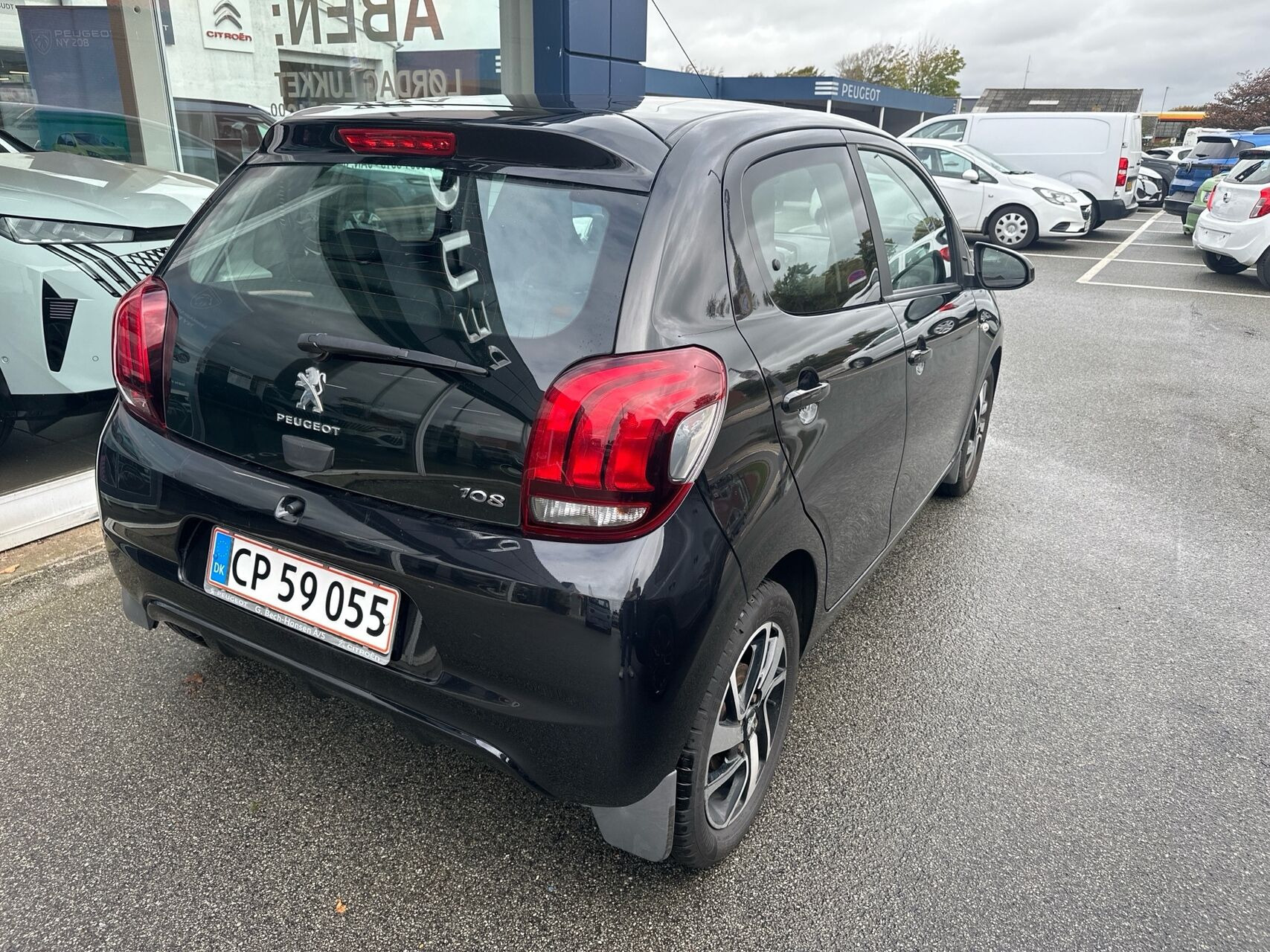 Sort Peugeot 108 fra 2020