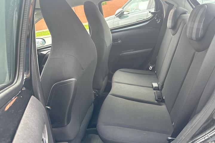 Sort Peugeot 108 fra 2020