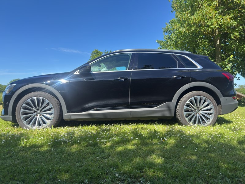 undefined Audi e-tron fra 2020