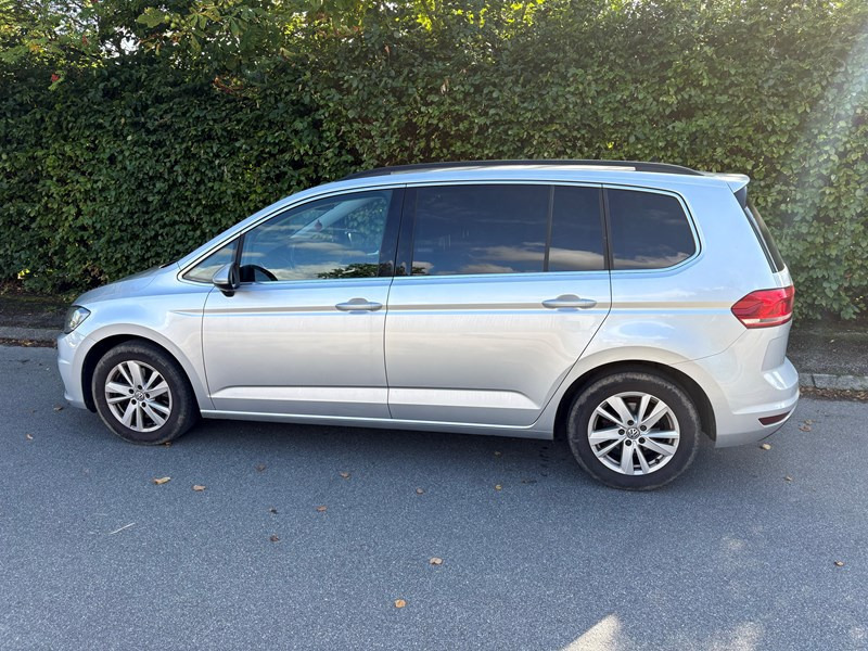 undefined VW Touran fra 2021