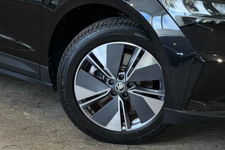 Sort Skoda Enyaq fra 2025
