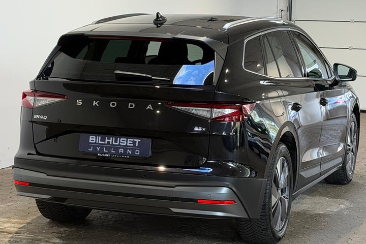 Sort Skoda Enyaq fra 2025