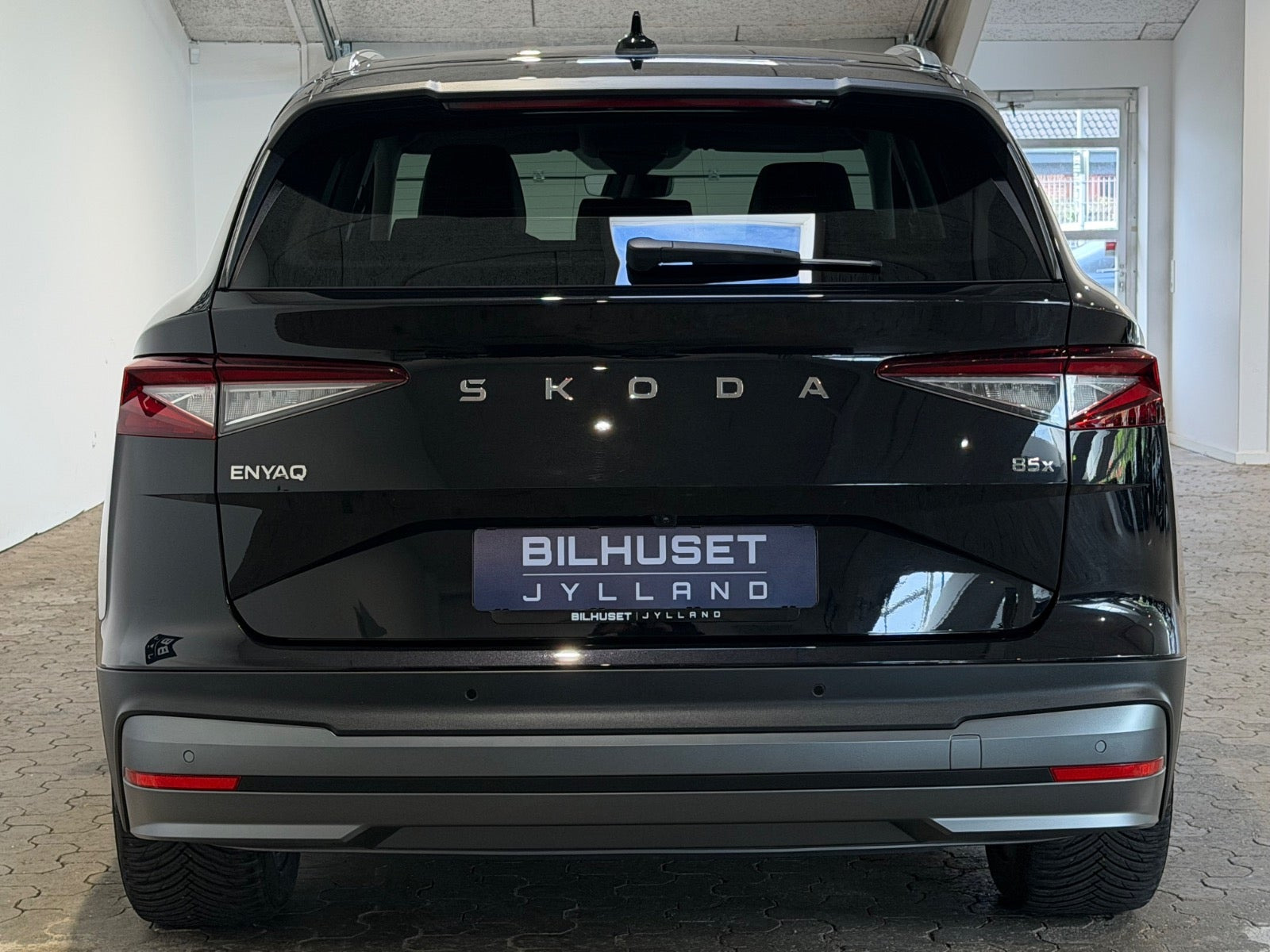 Sort Skoda Enyaq fra 2025