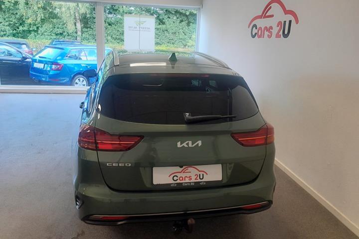 Grøn Kia Ceed fra 2023