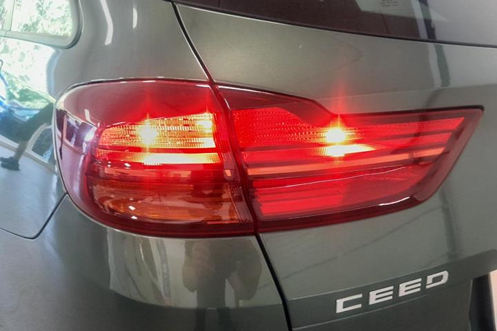 Grøn Kia Ceed fra 2023