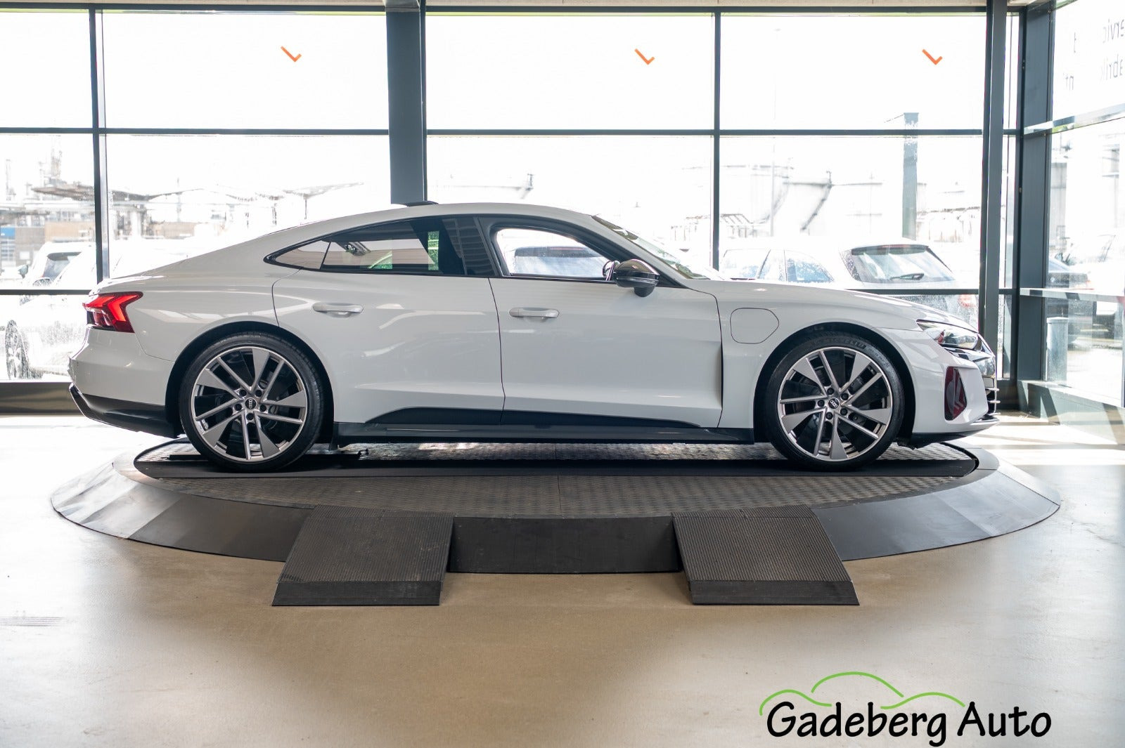 Hvid Audi e-tron GT fra 2022