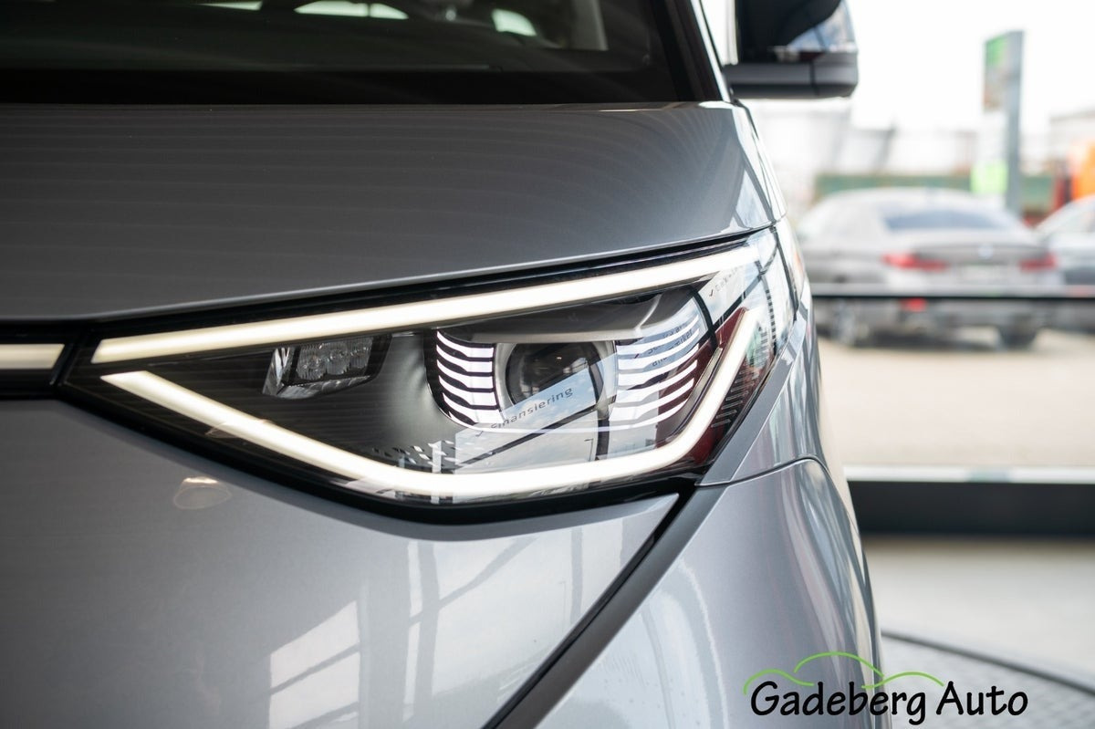 Grå VW ID.Buzz fra 2023