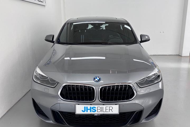 Grå BMW X2 fra 2021