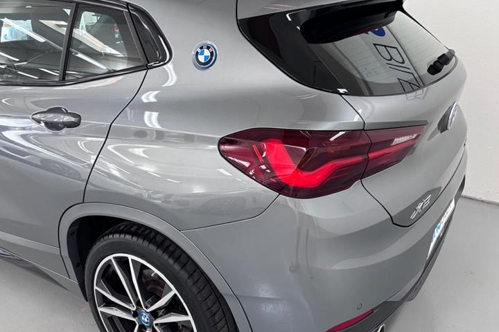 Grå BMW X2 fra 2021