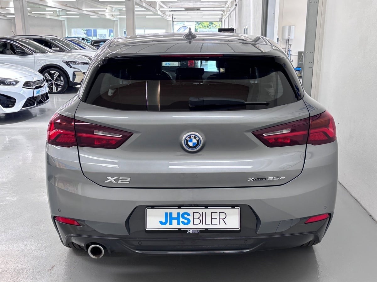 Grå BMW X2 fra 2021