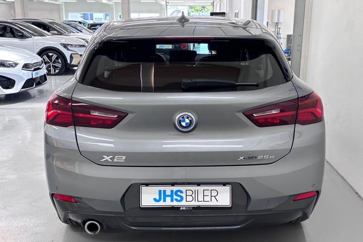 Grå BMW X2 fra 2021