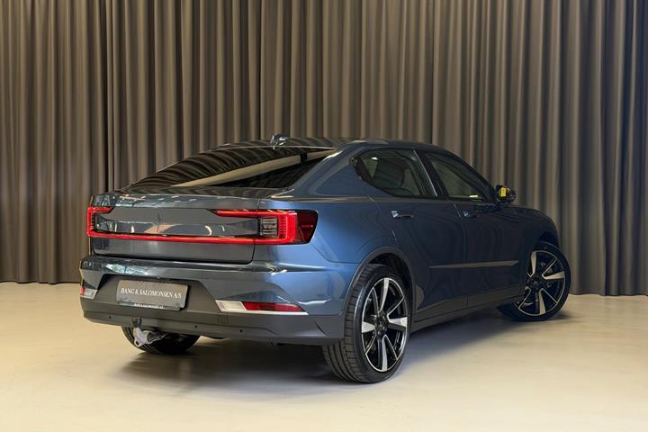 Blå Polestar 2 fra 2021