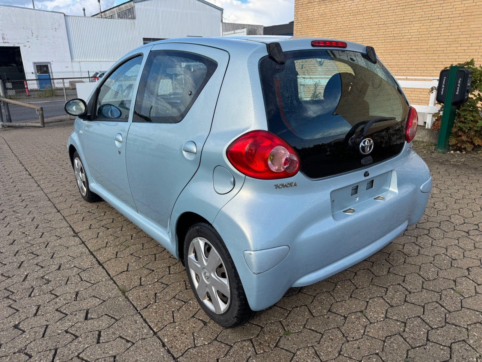 Rød Toyota Aygo fra 2007