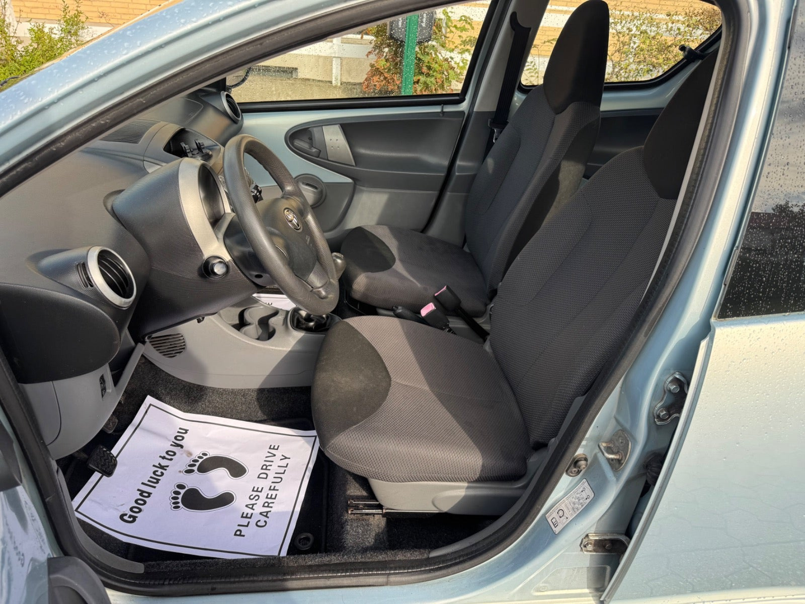 Rød Toyota Aygo fra 2007