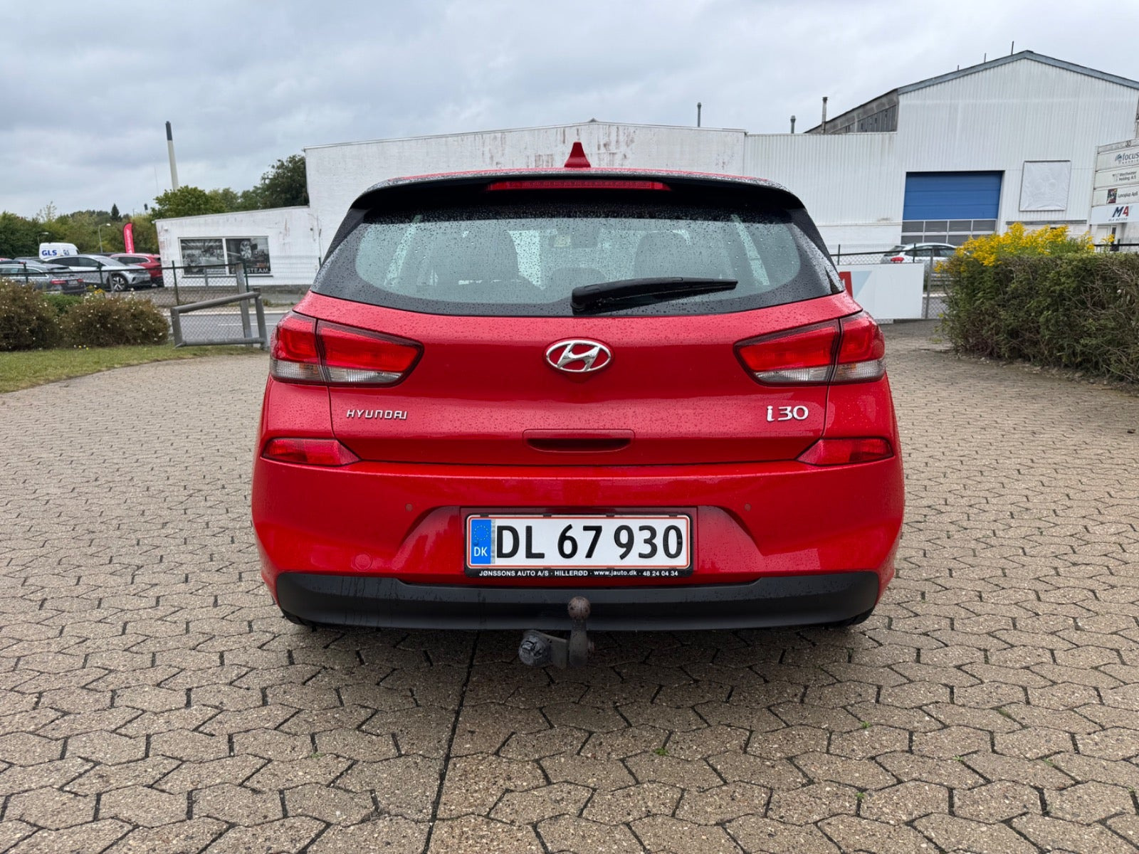 Rød Hyundai i30 fra 2017
