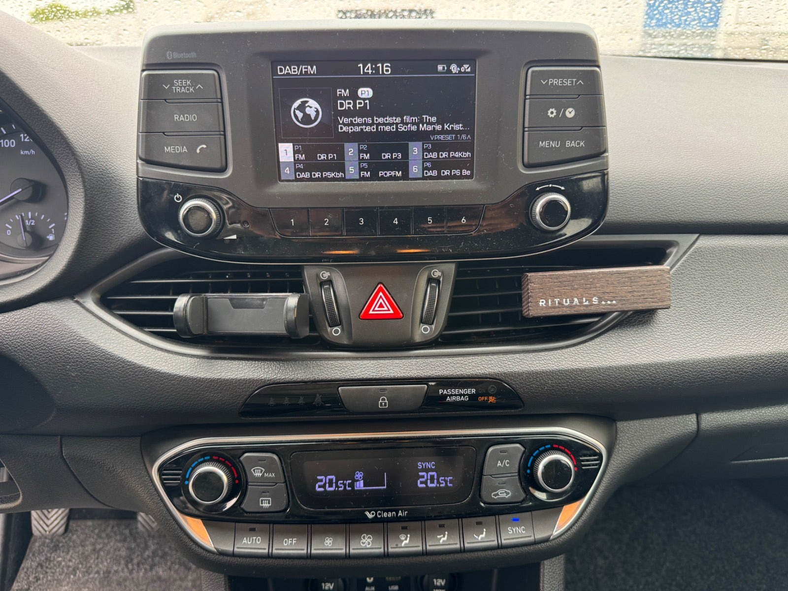 Rød Hyundai i30 fra 2017