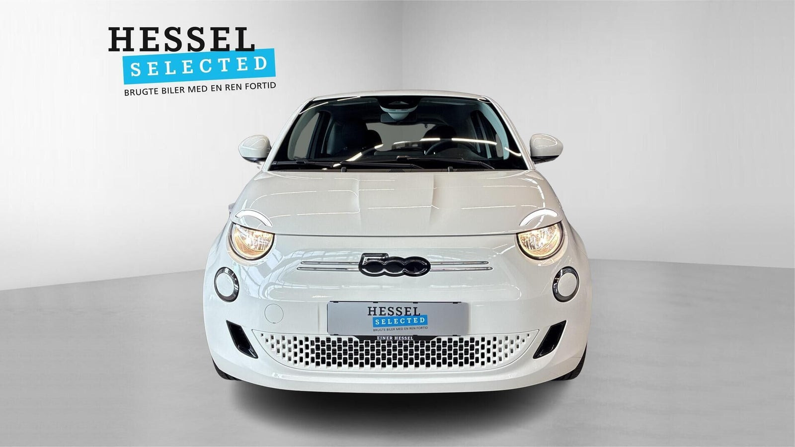 Hvid Fiat 500e fra 2023