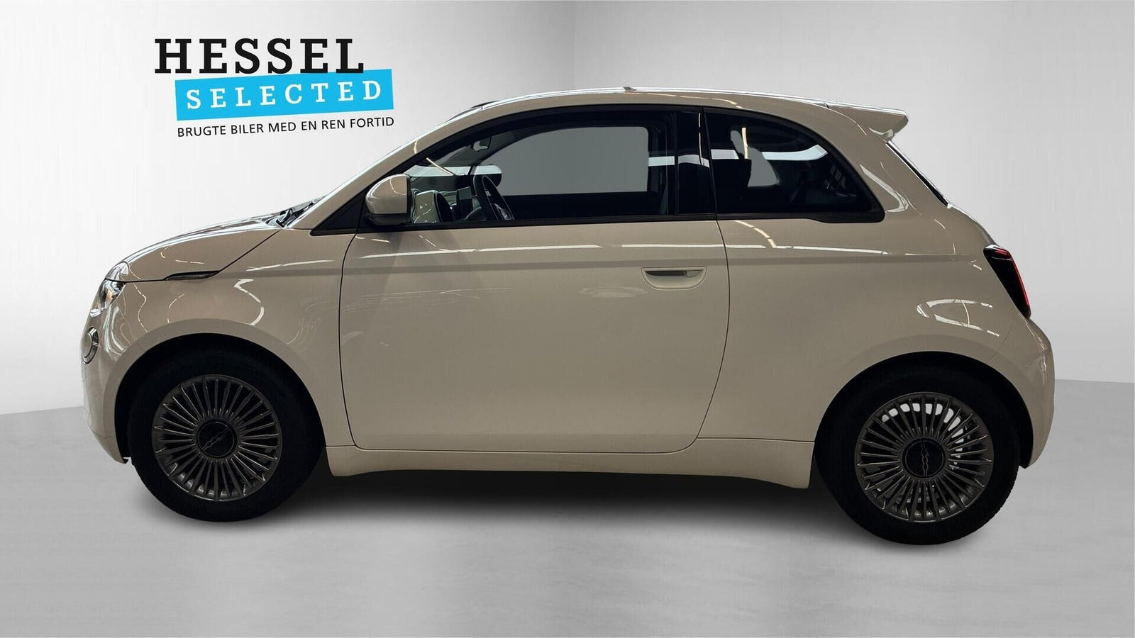Hvid Fiat 500e fra 2023