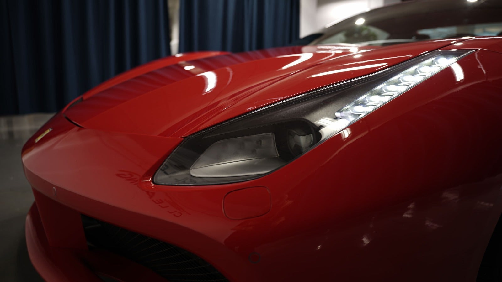 Rød Ferrari 488 Spider fra 2016