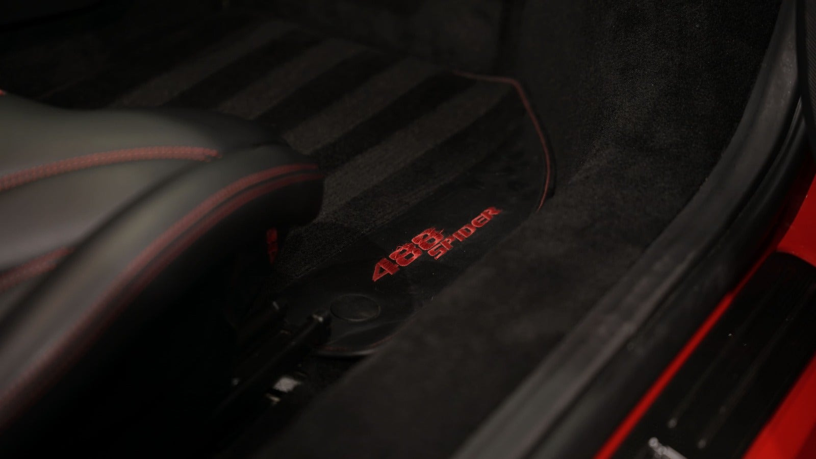 Rød Ferrari 488 Spider fra 2016
