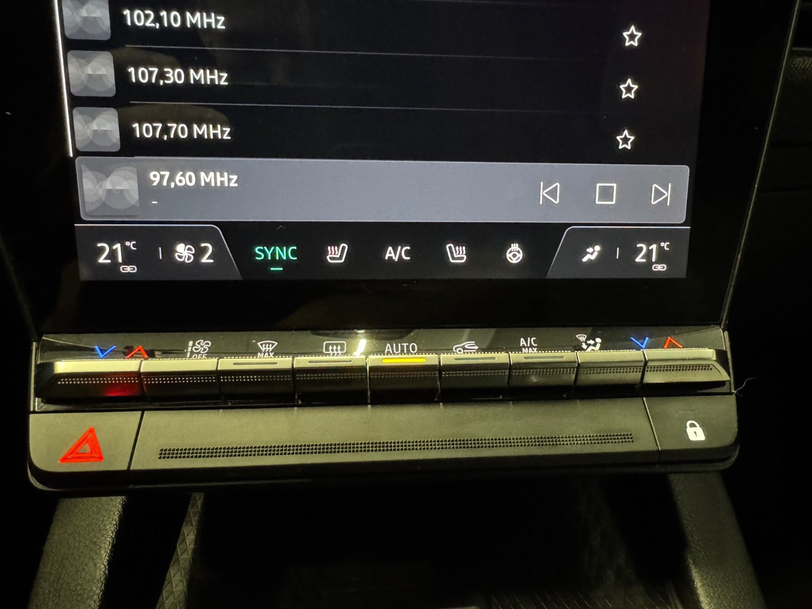 Grå Renault Megane E-Tech fra 2022