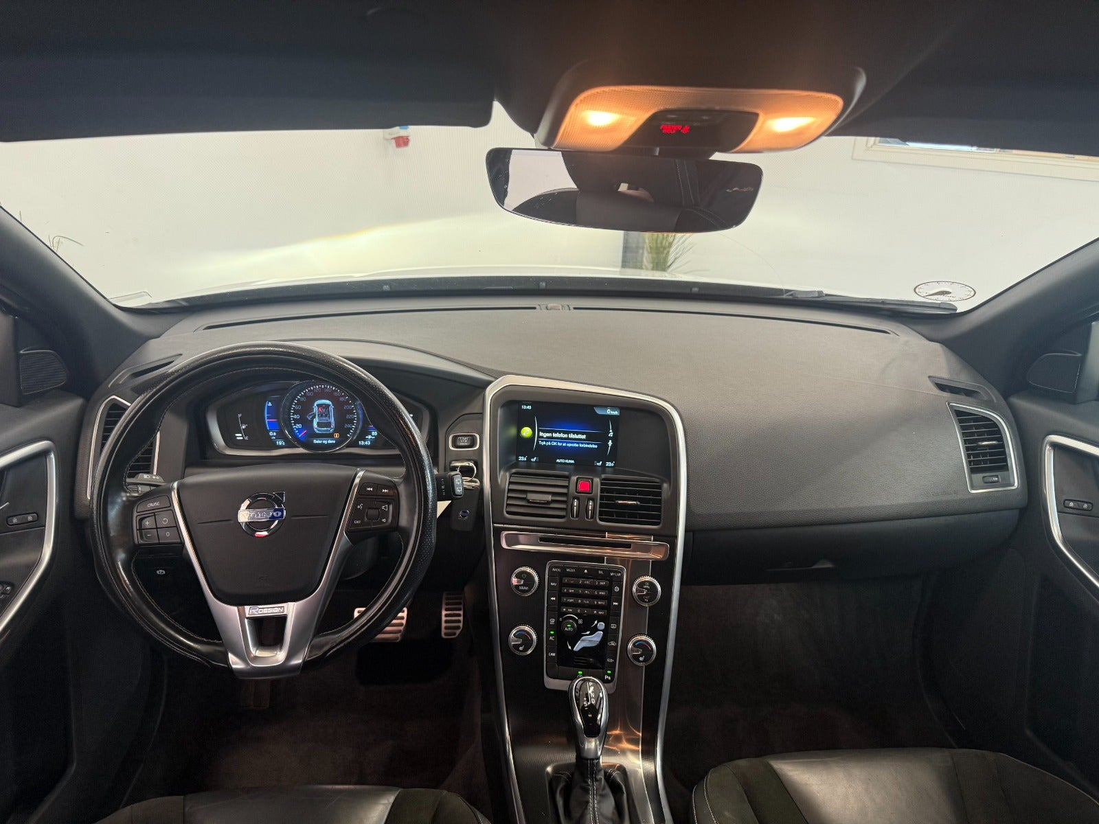 Hvid Volvo XC60 fra 2014