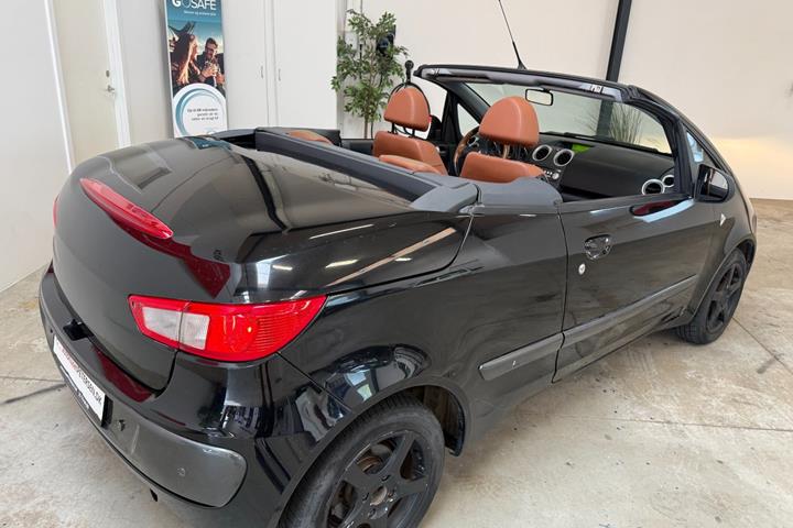 Sort Mitsubishi Colt fra 2008